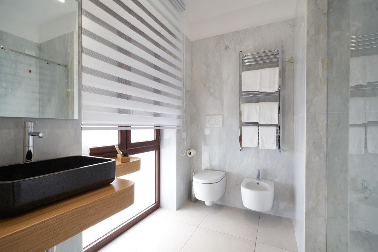 B&B Iside แอร์โกลาโน ภายนอก รูปภาพ